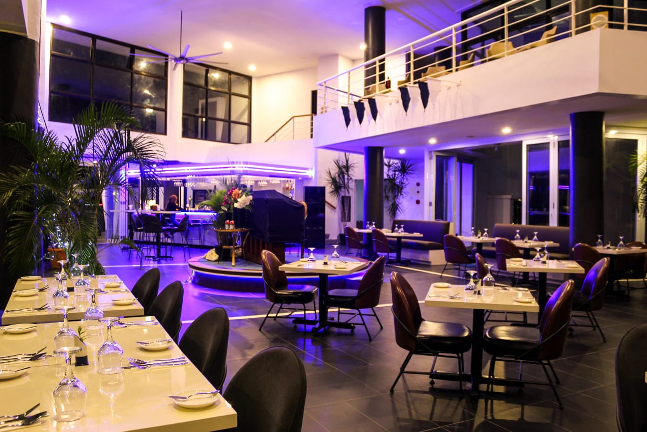 07.PIANO LOUNGE ALL-DAY DINING (1)