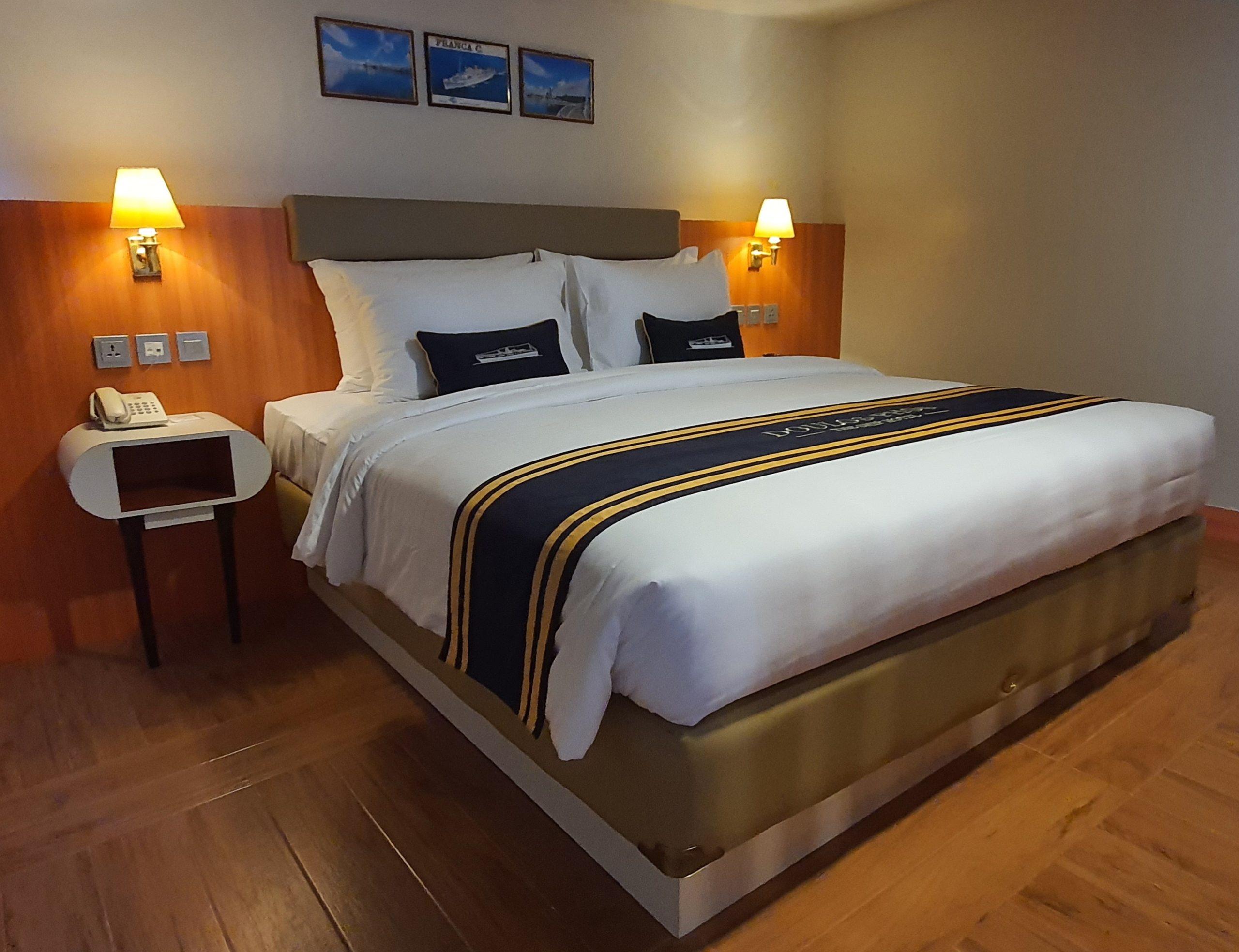 Balcony Suite (Double Bed)