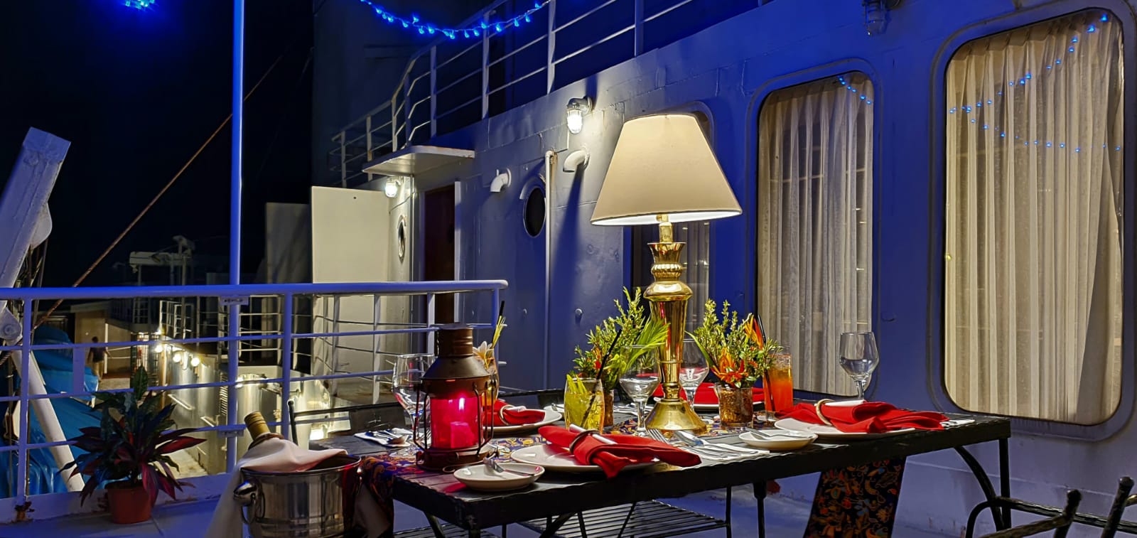 Outdoor Dining (Night Time)