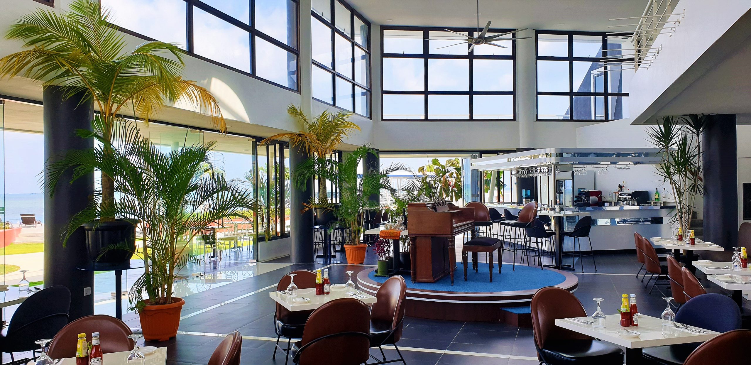 Piano Lounge
